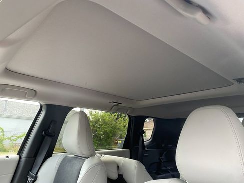 New 2025 Mitsubishi Outlander SE image 24