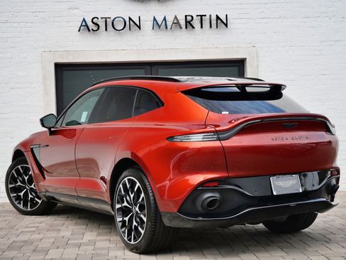 Used 2021 Aston Martin DBX AWD/4WD image 2