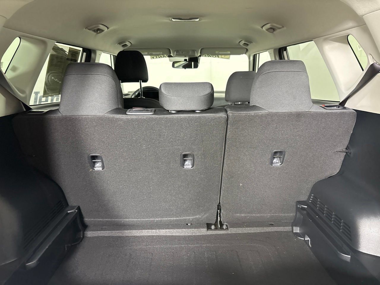 Used 2025 Kia Soul LX w/ LX Technology Package FWD image 24