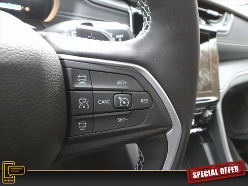 New 2025 Jeep Grand Cherokee 4WD image 14