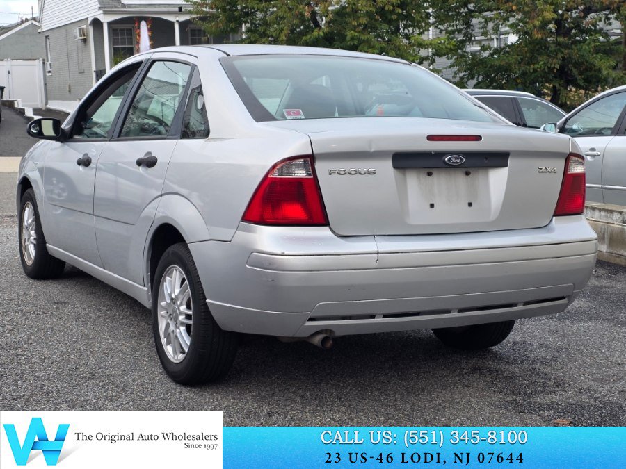 Used 2005 Ford Focus S FWD image 4