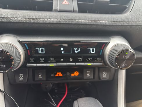 Certified 2025 Toyota RAV4 XLE w/ Convenience Package image 8