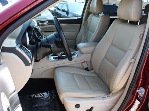 Used 2021 Jeep Grand Cherokee Limited AWD/4WD image 18