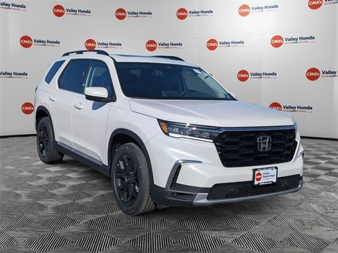 New 2025 Honda Pilot Touring image 3