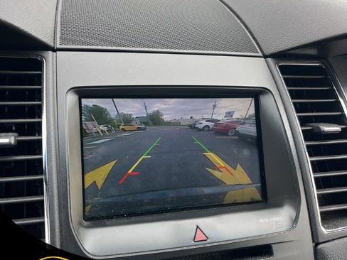 Used 2015 Ford Taurus SEL w/ Equipment Group 201A AWD/4WD image 12
