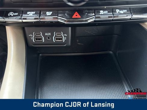 Used 2021 Dodge Durango SXT AWD/4WD image 30