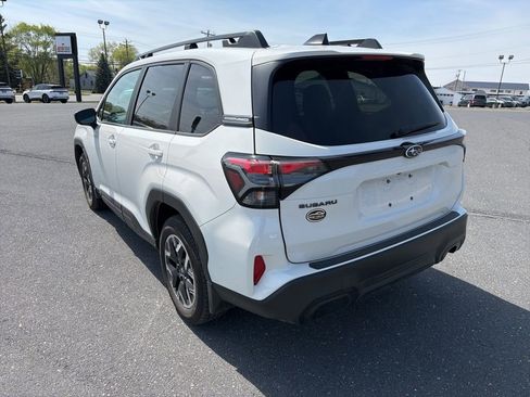 Used 2026 Subaru Forester Premium image 3