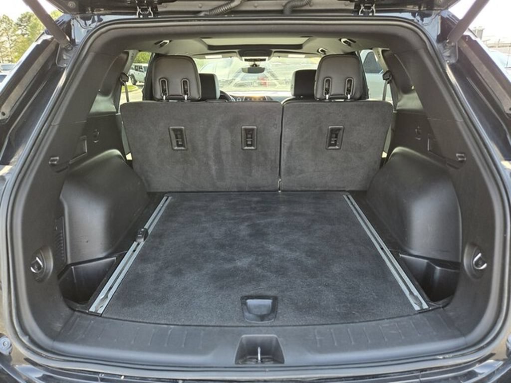 Used 2019 Chevrolet Blazer Premier w/ Sun and Wheels Package FWD image 17