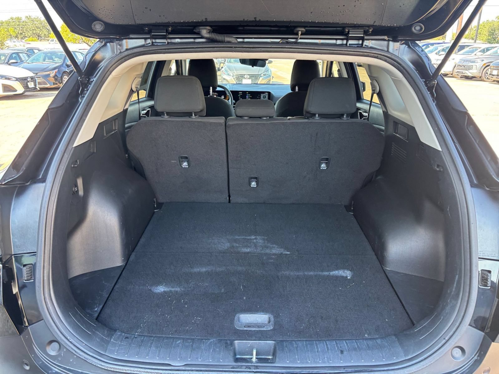 Used 2026 Kia Sportage LX FWD image 30