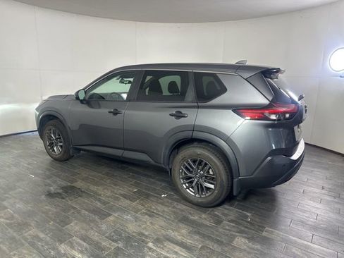 Used 2021 Nissan Rogue S image 8