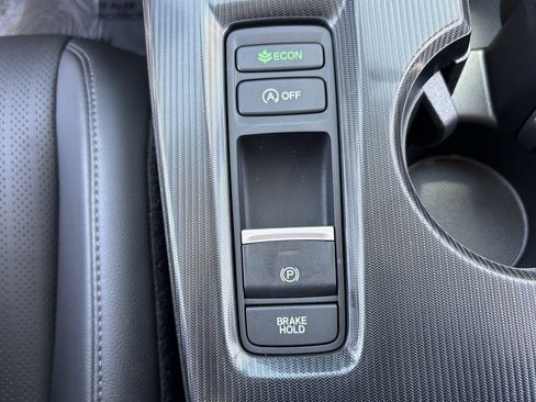 Used 2024 Honda Civic EX-L image 25