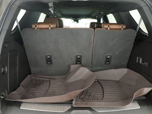 Used 2023 Chevrolet Tahoe High Country w/ Premium Package 2 image 4