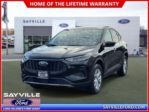Used 2025 Ford Escape Active w/ Cold Weather Package AWD/4WD image 1