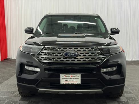 Used 2024 Ford Explorer Limited AWD/4WD image 3