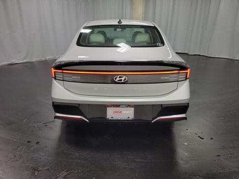 Used 2025 Hyundai Sonata SEL FWD image 7