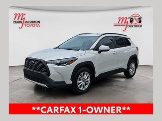 Used 2024 Toyota Corolla Cross LE w/ Moonroof Package FWD video 1