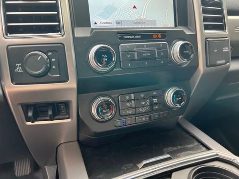 Used 2019 Ford F250 Platinum w/ Platinum Ultimate Package AWD/4WD image 31