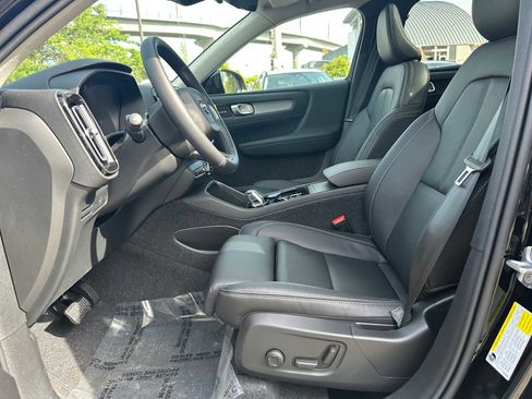 New 2026 Volvo XC40 B5 Ultra w/ Climate Package AWD/4WD image 19
