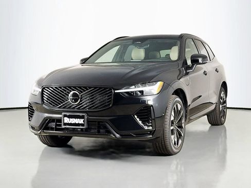 New 2026 Volvo XC60 T8 Plus w/ Protection Package Premier AWD/4WD image 3