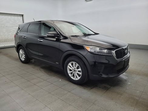 Used 2020 Kia Sorento LX image 11
