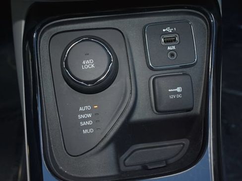 Used 2021 Jeep Compass Limited AWD/4WD image 30