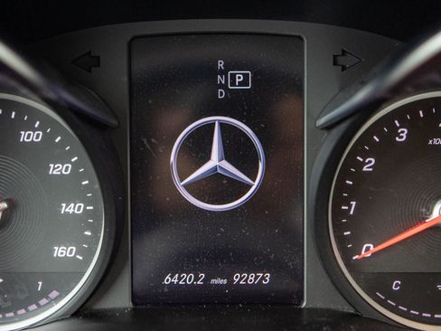 Used 2021 Mercedes-Benz GLC 300 w/ Premium Package image 33