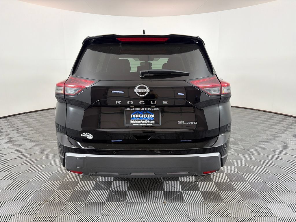Used 2026 Nissan Rogue SL AWD/4WD image 4