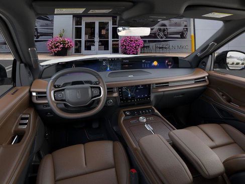 New 2025 Lincoln Navigator Reserve image 9