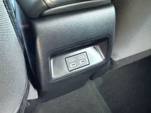 Used 2024 Toyota Corolla SE image 26