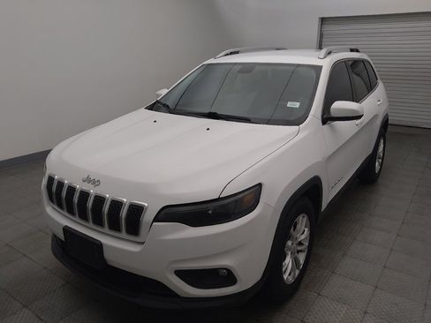 Used 2019 Jeep Cherokee Latitude w/ Cold Weather Group FWD image 15
