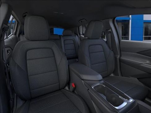 New 2026 Chevrolet Equinox EV LT image 16