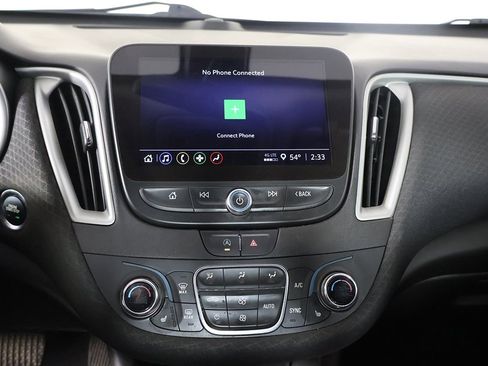 Used 2022 Chevrolet Malibu LT image 34