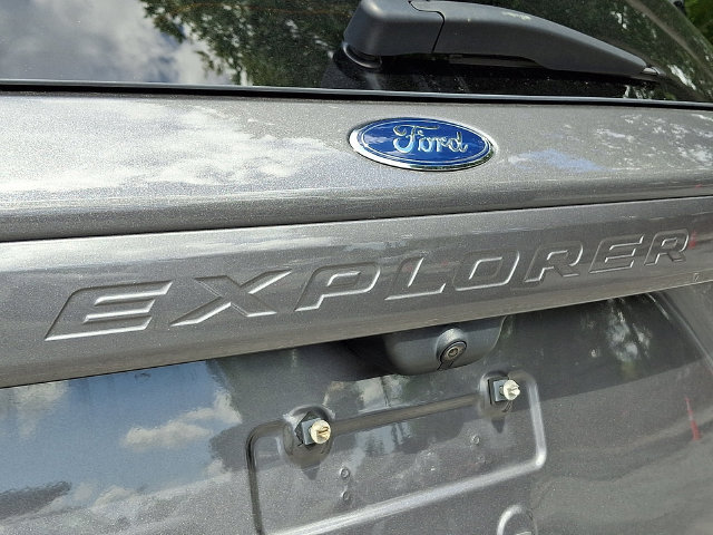Certified 2024 Ford Explorer XLT w/ Equipment Group 202A AWD/4WD image 32