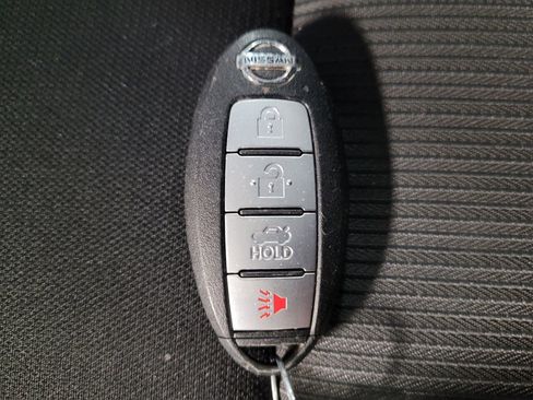 Used 2022 Nissan Sentra SV w/ Trunk Package image 32