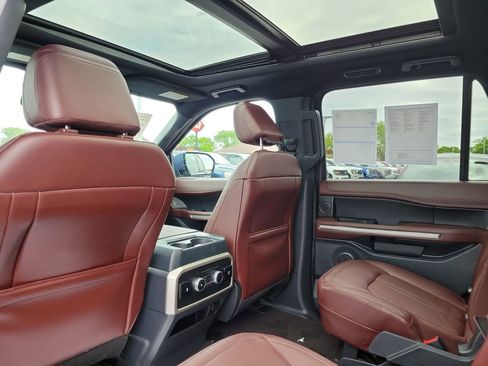 Certified 2022 Ford Expedition Limited AWD/4WD image 16