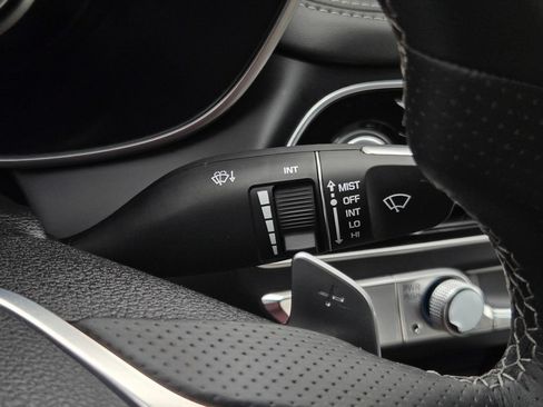 Used 2023 Genesis G70 2.0T RWD image 24