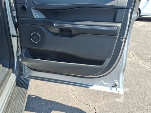 Certified 2023 Ford Expedition XLT RWD image 16