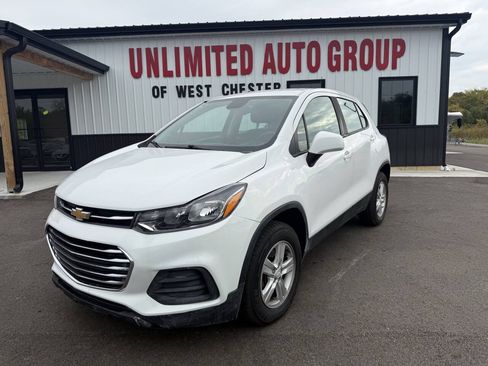 Used 2021 Chevrolet Trax LS AWD/4WD image 1