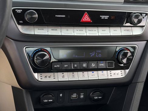 Used 2018 Hyundai Sonata Limited w/ Limited Ultimate Package 03 FWD image 15