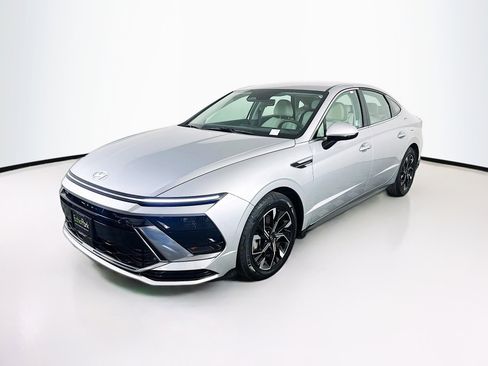 Used 2025 Hyundai Sonata SEL image 3