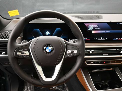 Used 2025 BMW X5 xDrive40i w/ Climate Comfort Package AWD/4WD image 12
