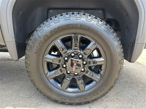 New 2025 GMC Sierra 2500 AT4 w/ AT4 Premium Plus Package image 15