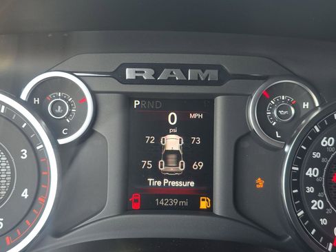 Used 2025 RAM 2500 Big Horn AWD/4WD image 5