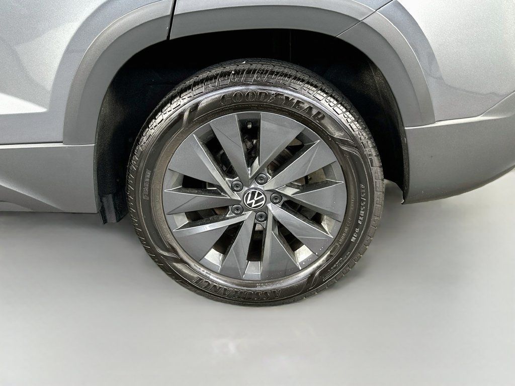 Used 2024 Volkswagen Taos S FWD image 34