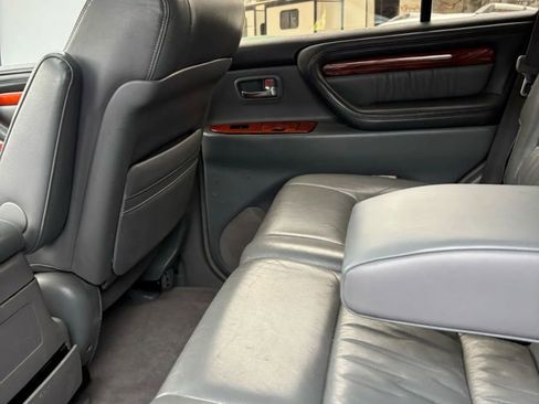 Used 2000 Lexus LX 470 4WD image 22