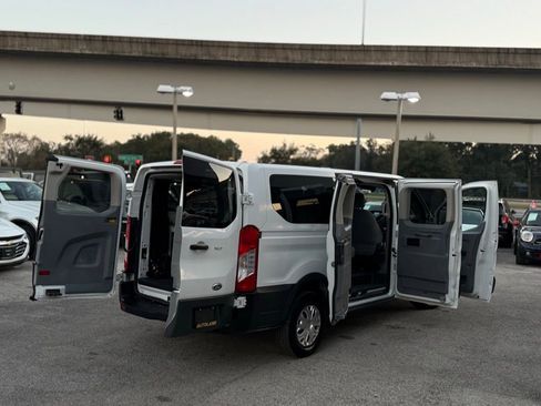 Used 2015 Ford Transit 150 XLT image 28