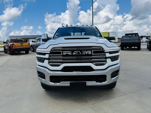 Used 2025 RAM 3500 Laramie w/ Sport Appearance Package AWD/4WD image 36