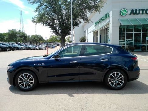 Used 2021 Maserati Levante AWD/4WD image 10