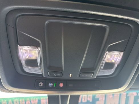 Used 2022 GMC Sierra 2500 AT4 image 37