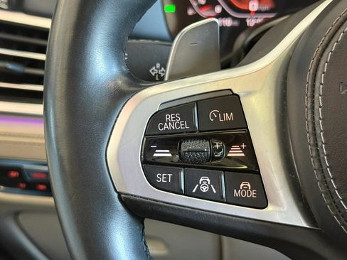 Used 2020 BMW X7 M50i w/ Dynamic Handling Package AWD/4WD image 12
